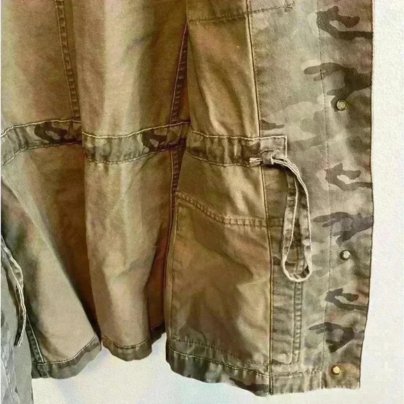 Tommy Hilfiger Women’s Camo Field Utility Jacket Size M - Picture 4 of 9